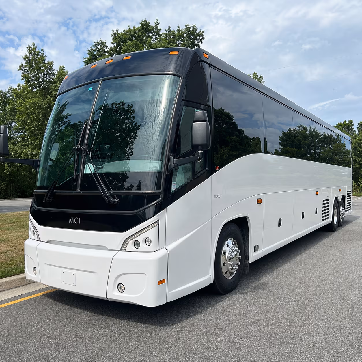 concert bus rentals to desert diamond arena and state farm stadium in glendale